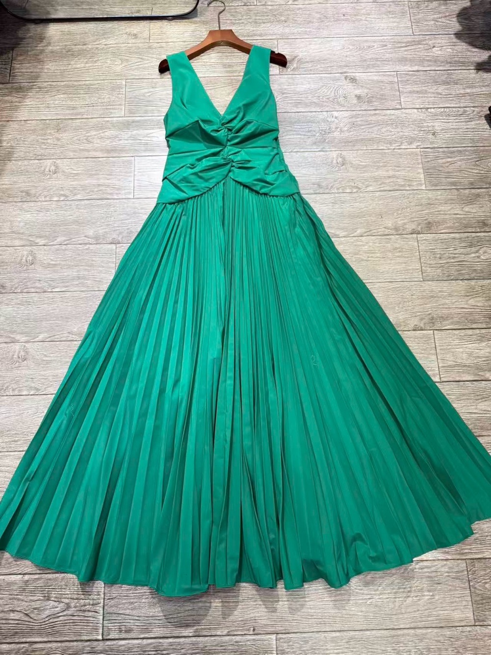 NWOT Simkhai V-Neck Detailed Cotton Midi Dress in Green, Size US 6